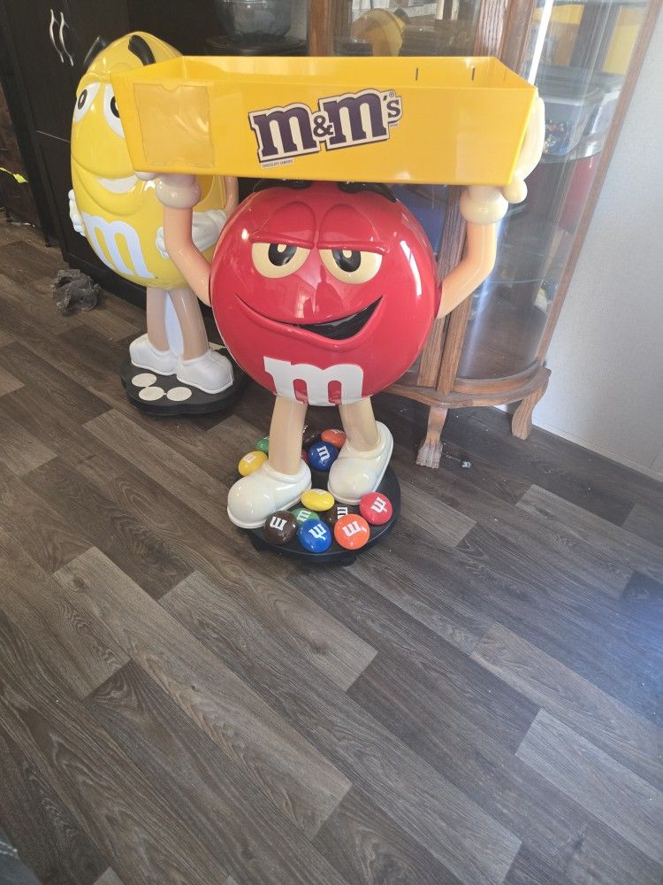 M@m