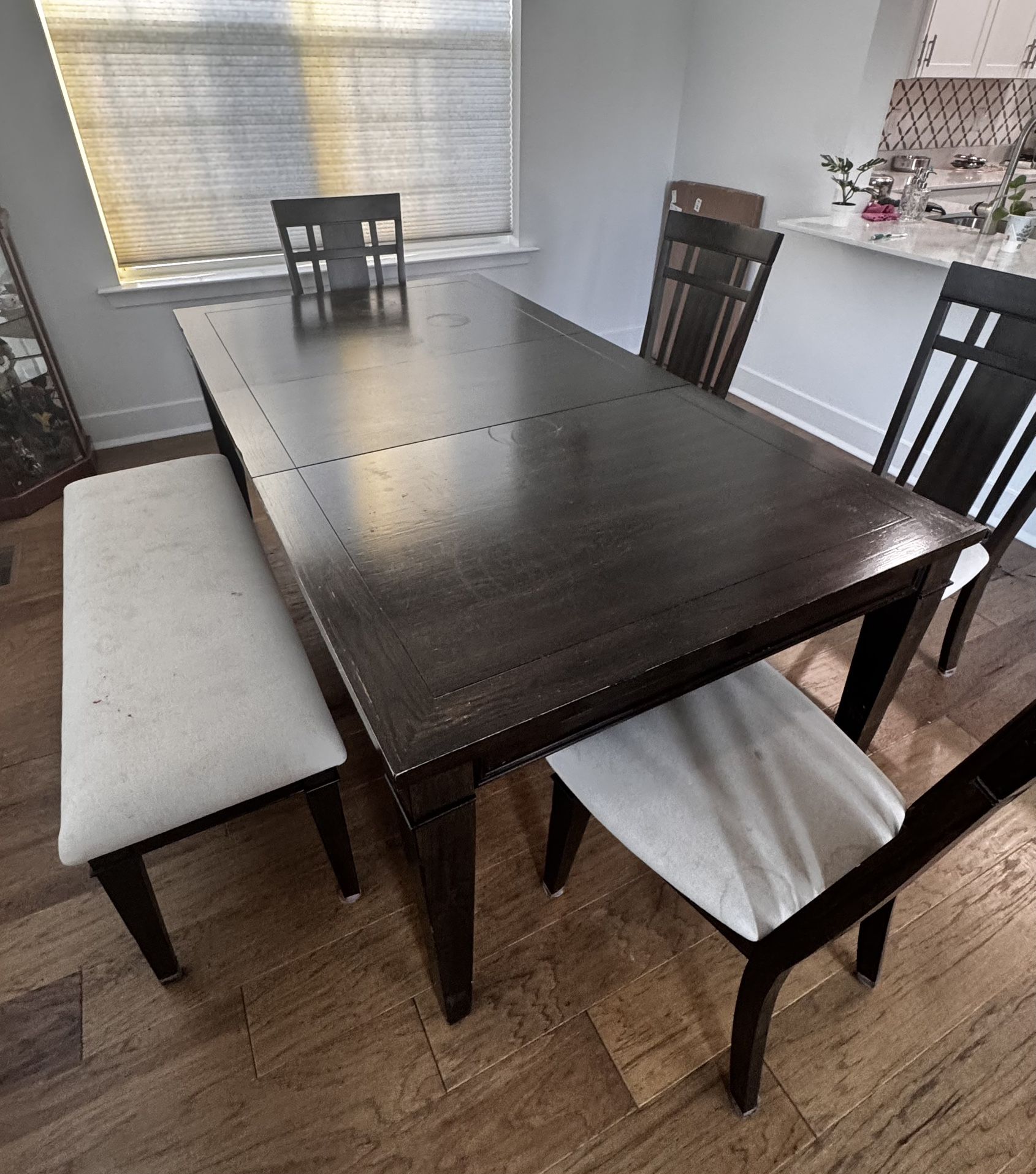 Dinning Table