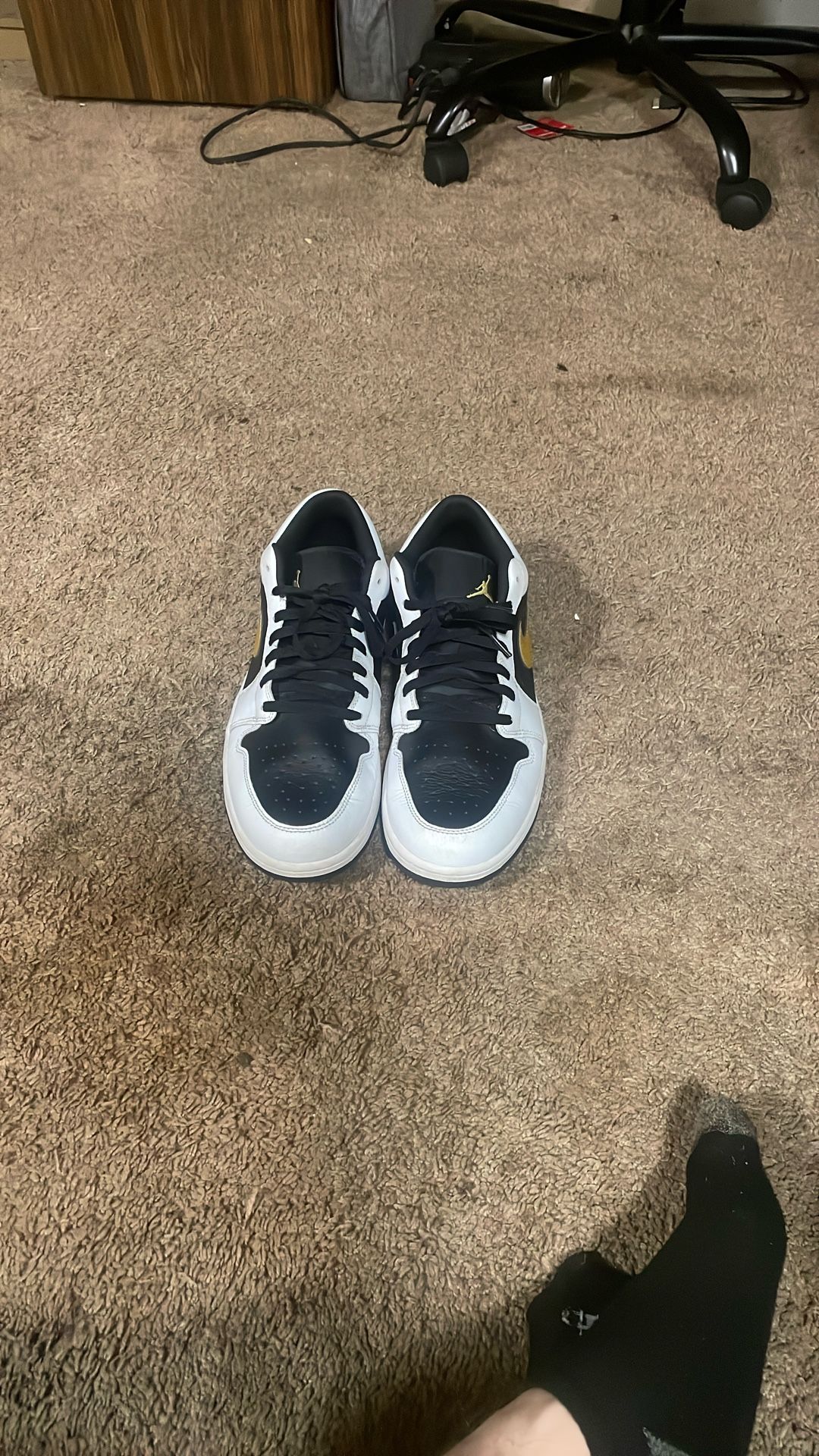 Air Jordan 1s Low White Gold And Black