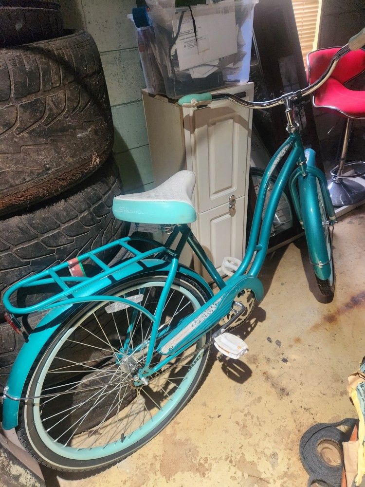 Schwinn Huntington Cruiser Bike