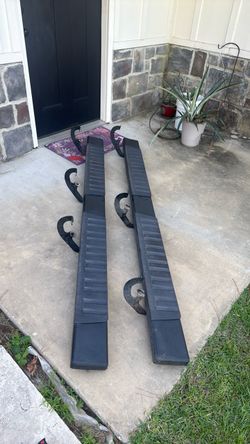 Pickup truck ladder