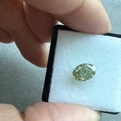 1.01ct Fancy Vivid Green Lab Diamond VVS2 IGI Certified Oval Brilliant EX/EX