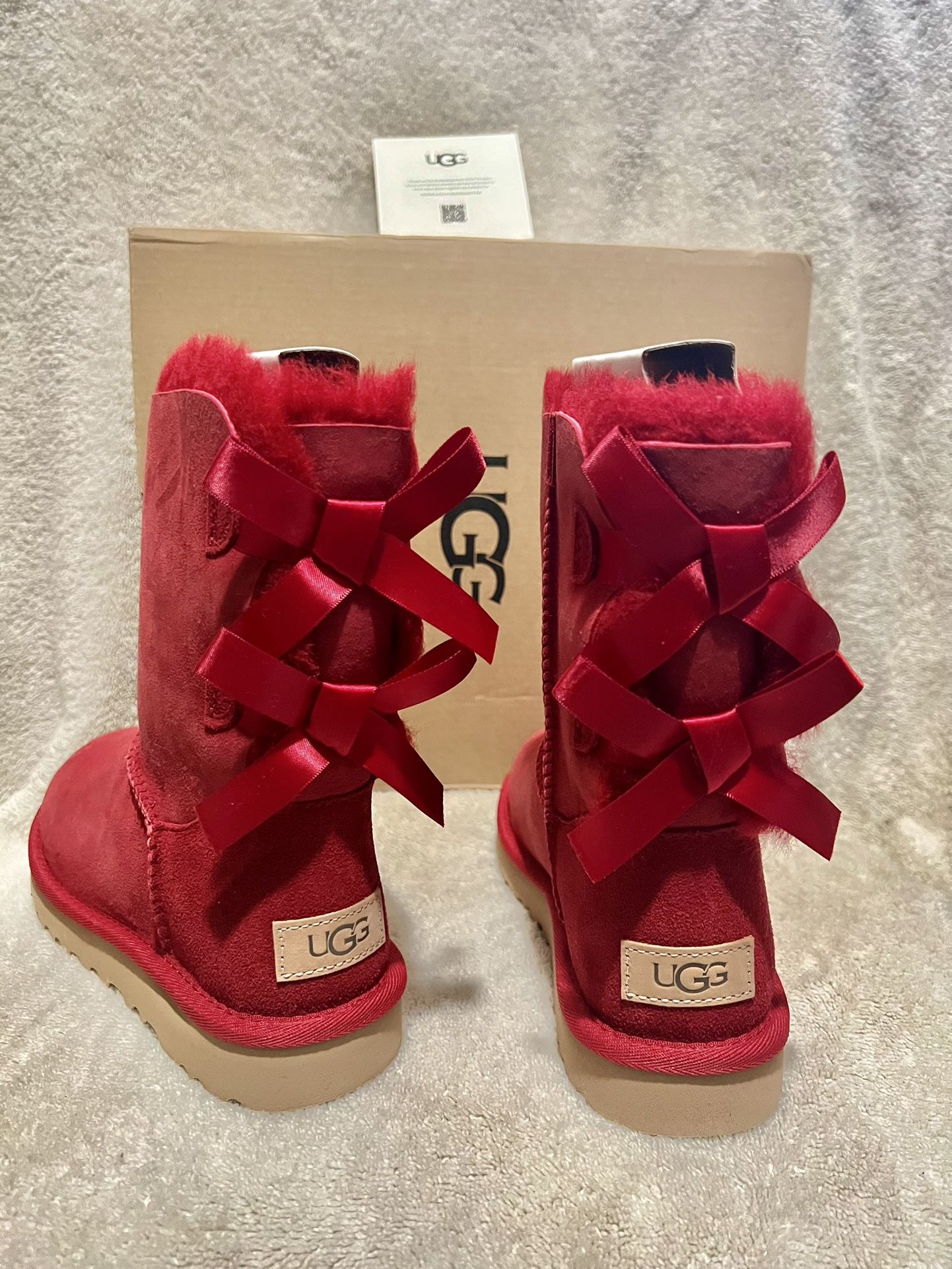 New Boots 🥾 Ugg Authentic 💯 Bailey Bow ll Size 5