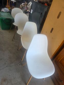 4 nice chairs
