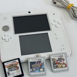 Nintendo 2DS With Pokémon White 2, Pokémon Y, Smash Bros 3DS