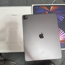 M1 iPad Pro 12.9 Wifi 128GB $630- Local Pick Up Only