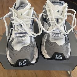 Balenciaga Runner