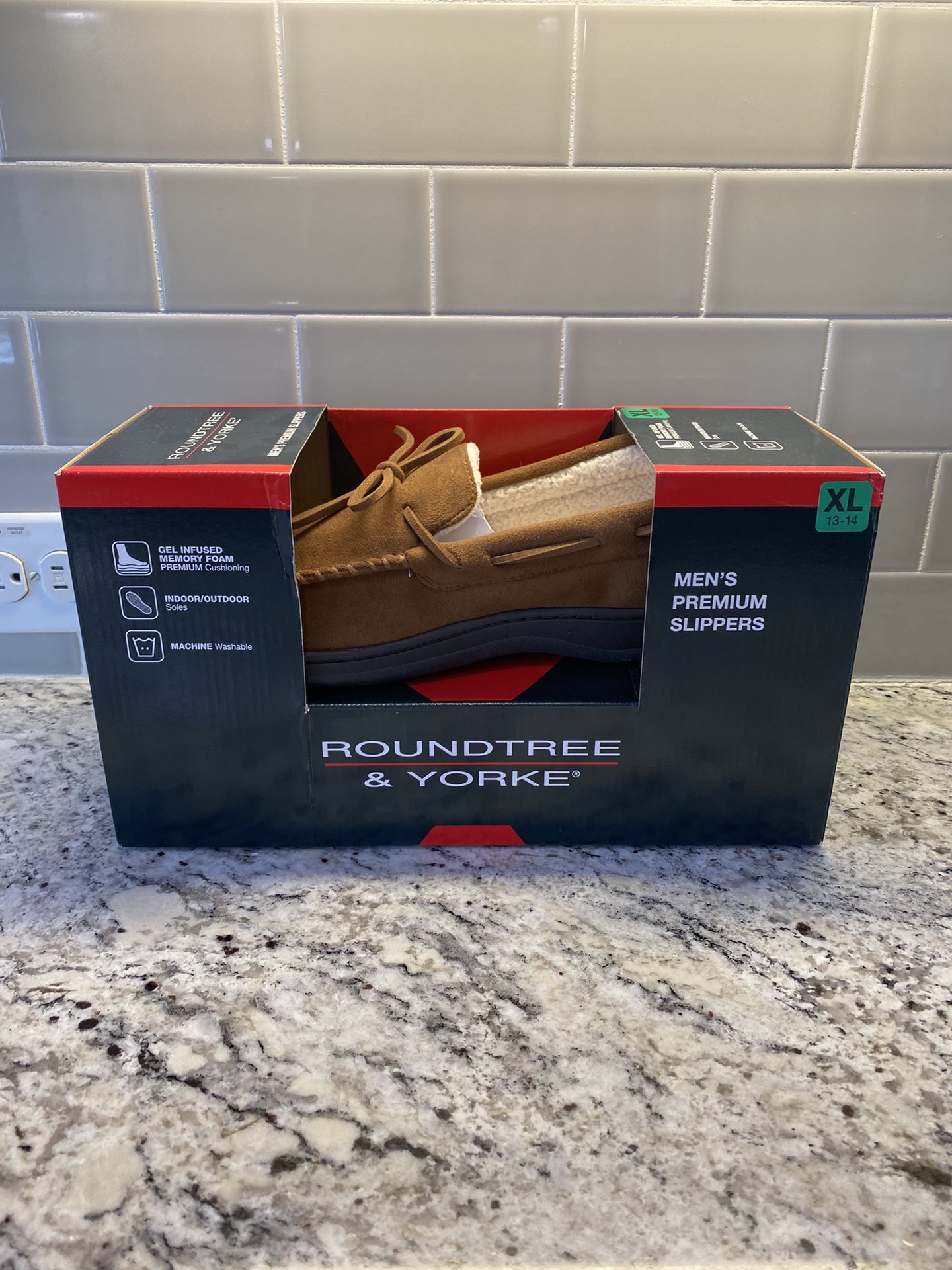 Men s Slippers Size XL 13 14 Roundtree Yorke for Sale in Prosper TX OfferUp