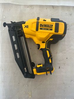 20V MAX XR 16-Gauge Electric Cordless Angled Finishing Nailer  Tool Only