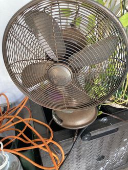 OSOLATING   FAN  WITH  SEVERAL  SPEEDS