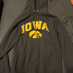 Medium Iowa Hawkeyes Hoodie