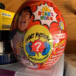 Ryan World Giant mystery egg pink