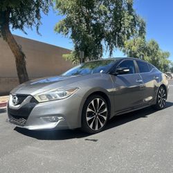 2016 Nissan Maxima 