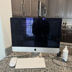 2019 iMac 21.5” Retina 4K – $450 (Includes Keyboard & Mouse)