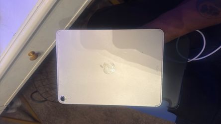 Ipad Air 11inch wifi like new 350