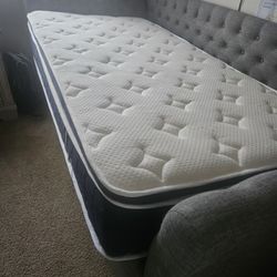 Twin Size Bed With Thick Mattress 