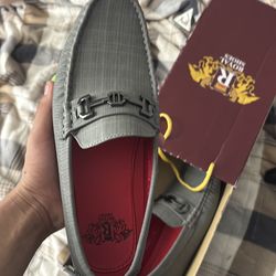 Royal shoes