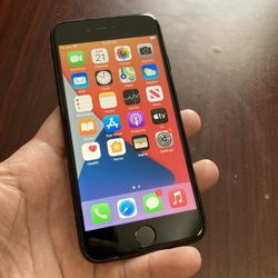 iPhone 7. Like New And Unlocked! No Tax