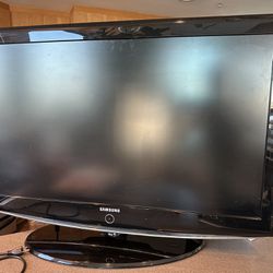 Samsung 40 Inch LCD TV Television 
