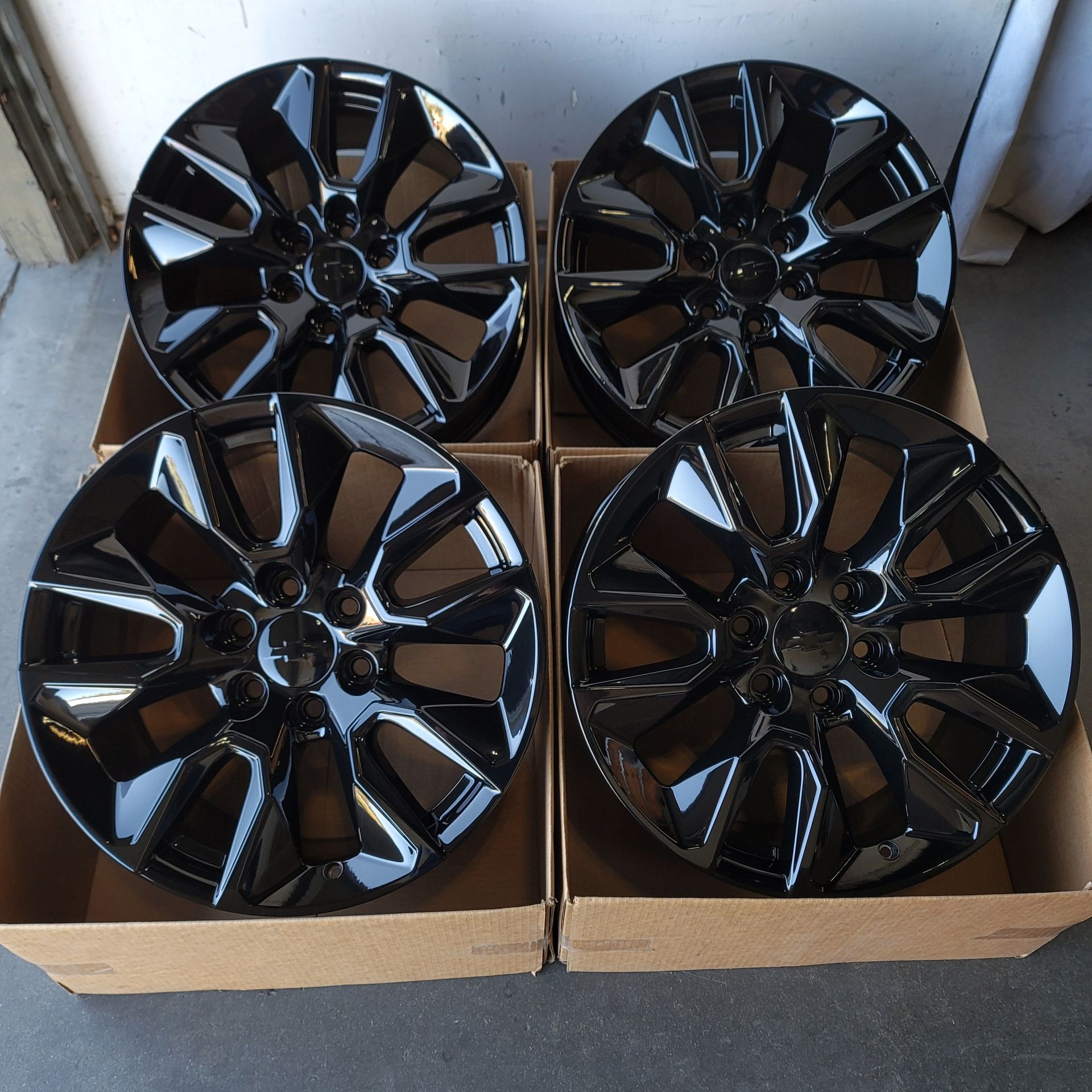 20” Chevy Silverado Wheels Rims Gloss Black