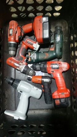 Black Decker DR 260 Electric Drill + Screwdriver And Drill Bit Set for Sale  in Kirkland, WA - OfferUp