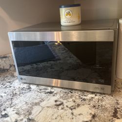 LG Microwave 
