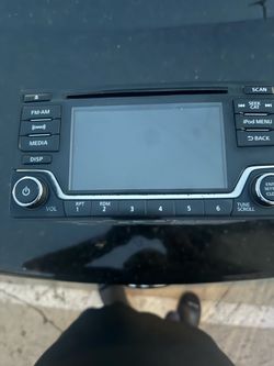 Nissan stock radio