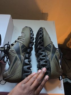 Reeboks Olive Green Low-Top Trail Sneakers