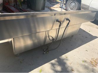 commercial stainless steel three-compartment restaurant sink