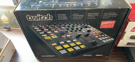 Novation TWICH Serato ITCH Digital Controller Including Original Recipe & CD Software Disc New Cond.