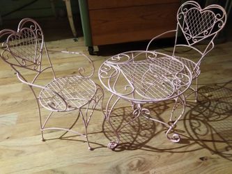 Dolls dolls metal table set
