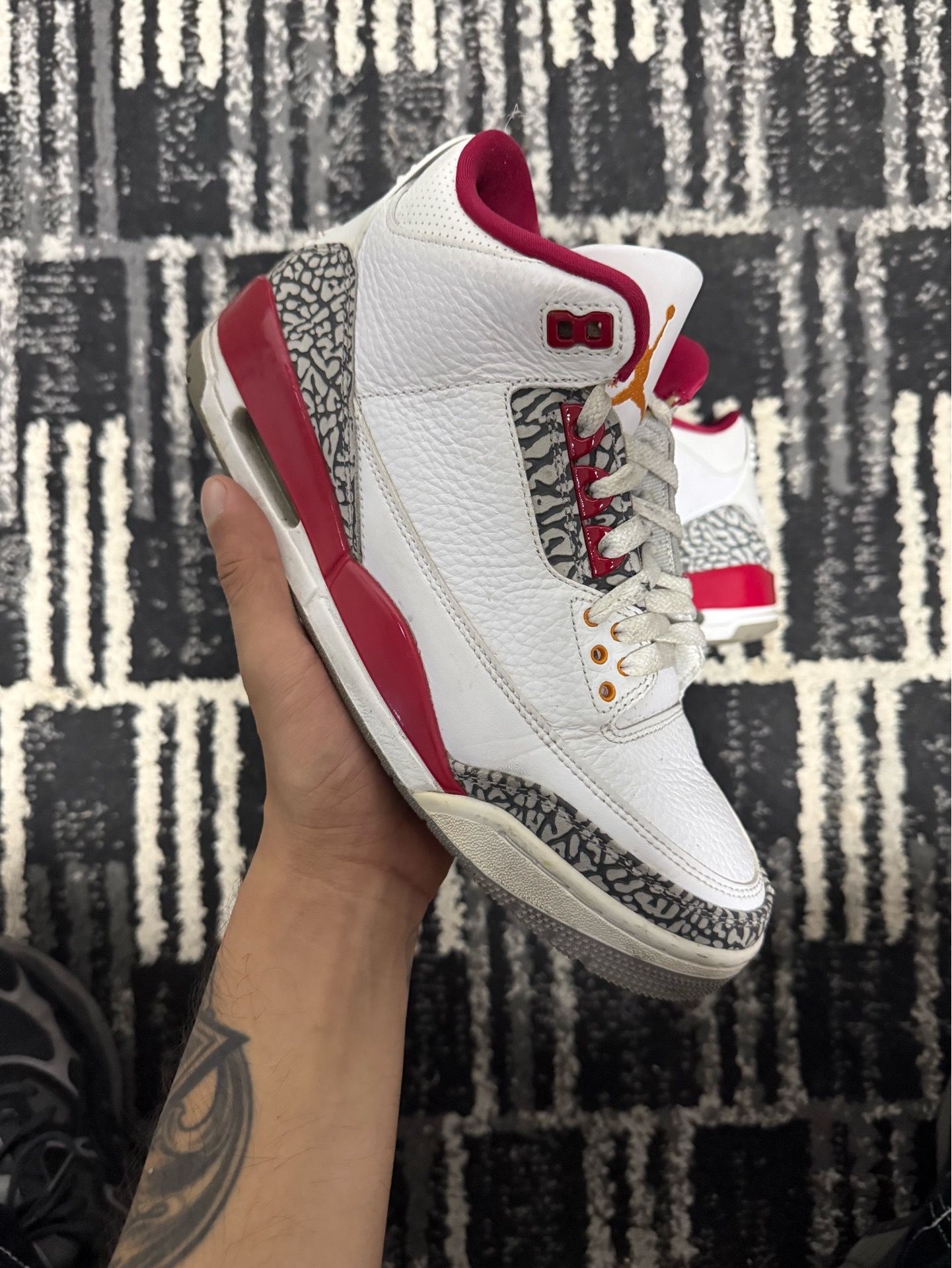 Size 9 - Jordan 3 Retro Mid Cardinal Red
