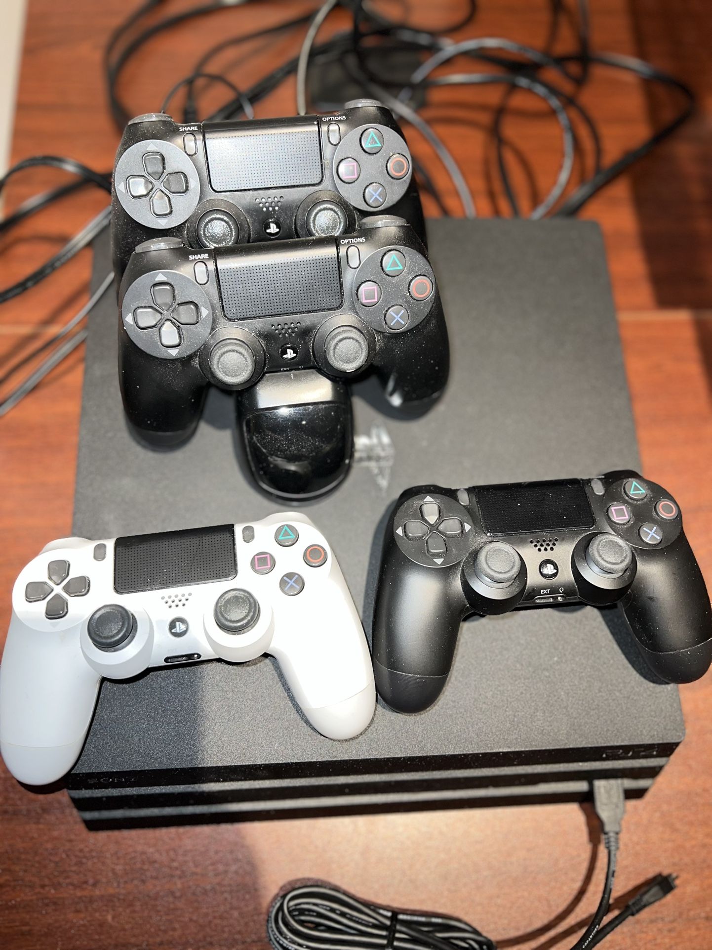 PlayStation 4 Pro 1TB Black