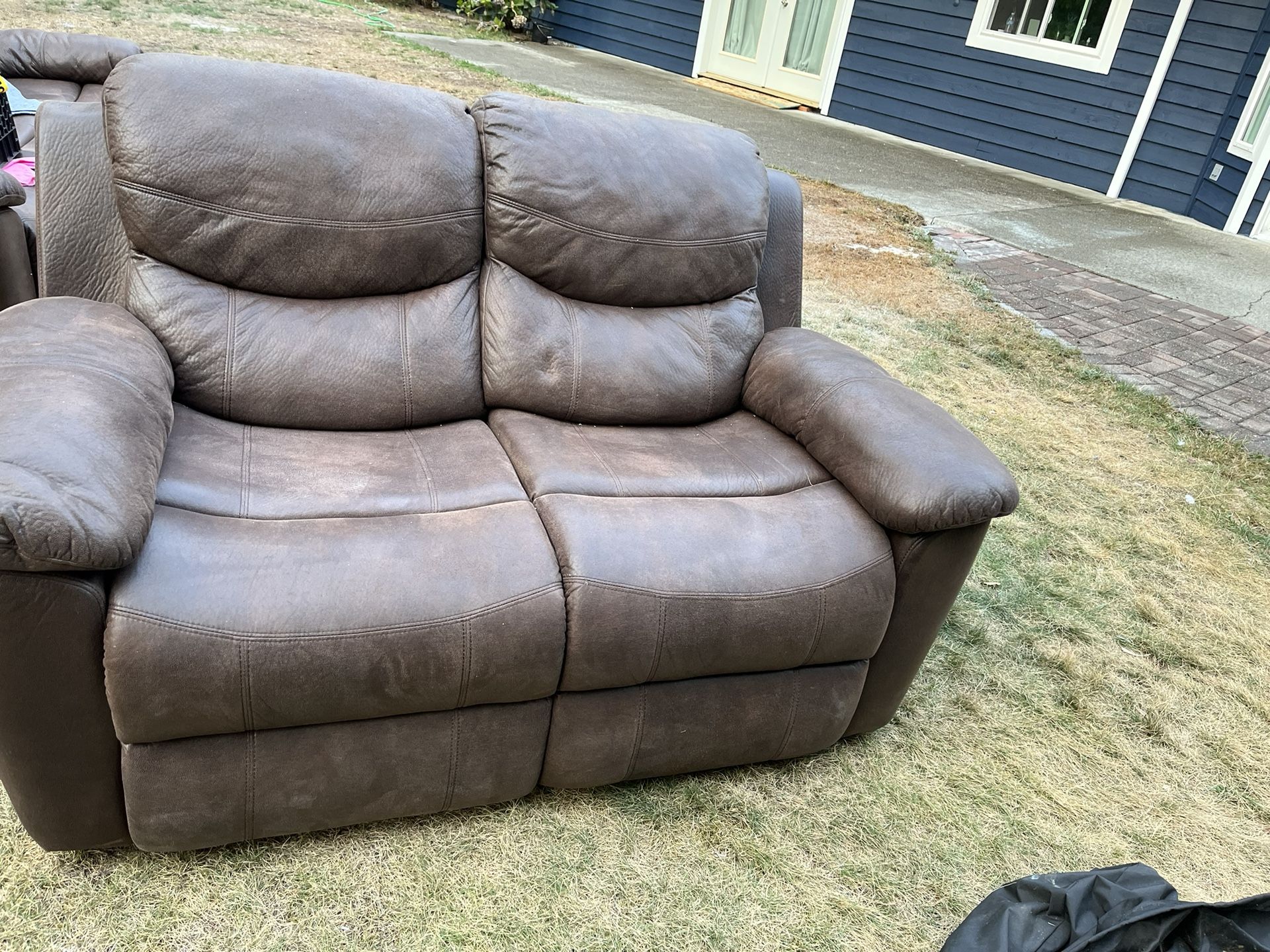 Set Of Couches for Sale in Ravensdale, WA OfferUp