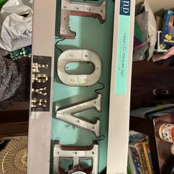 LOVE Light Up Sign 