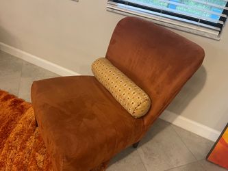 Accent chairs