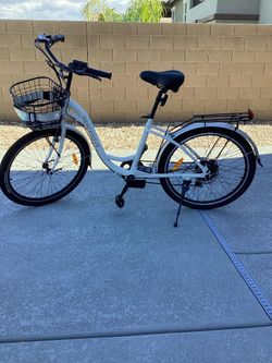 LIKE NEW Ecotric Peacedove 26" Electric City Bike – White (Excellent Condition!)