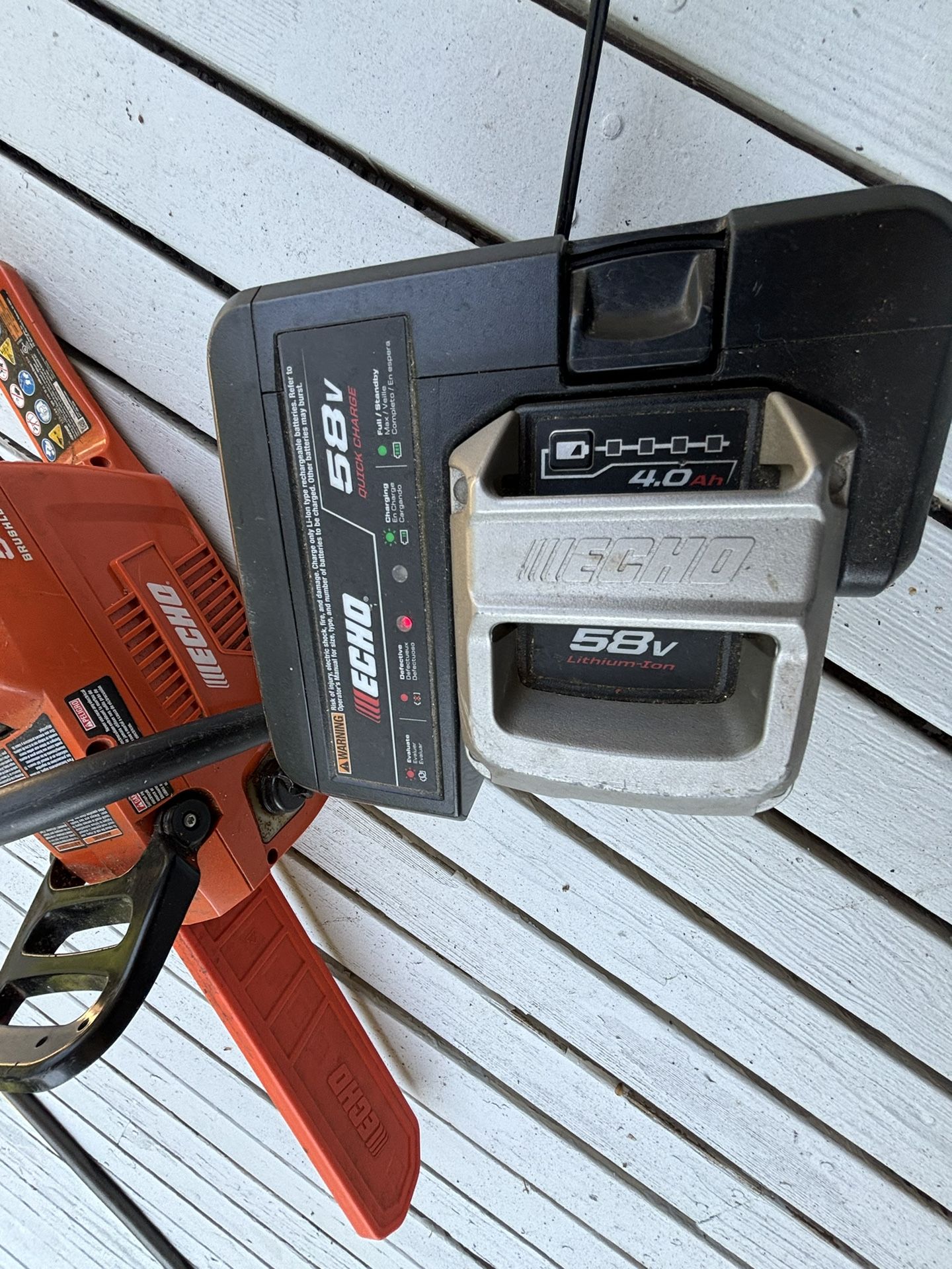 58v Echo Battery Powered Chainsaw (Not Charging)