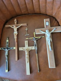 Crosses crucifixes