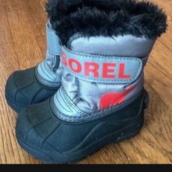 NEW TODDLER SNOW BOOTS