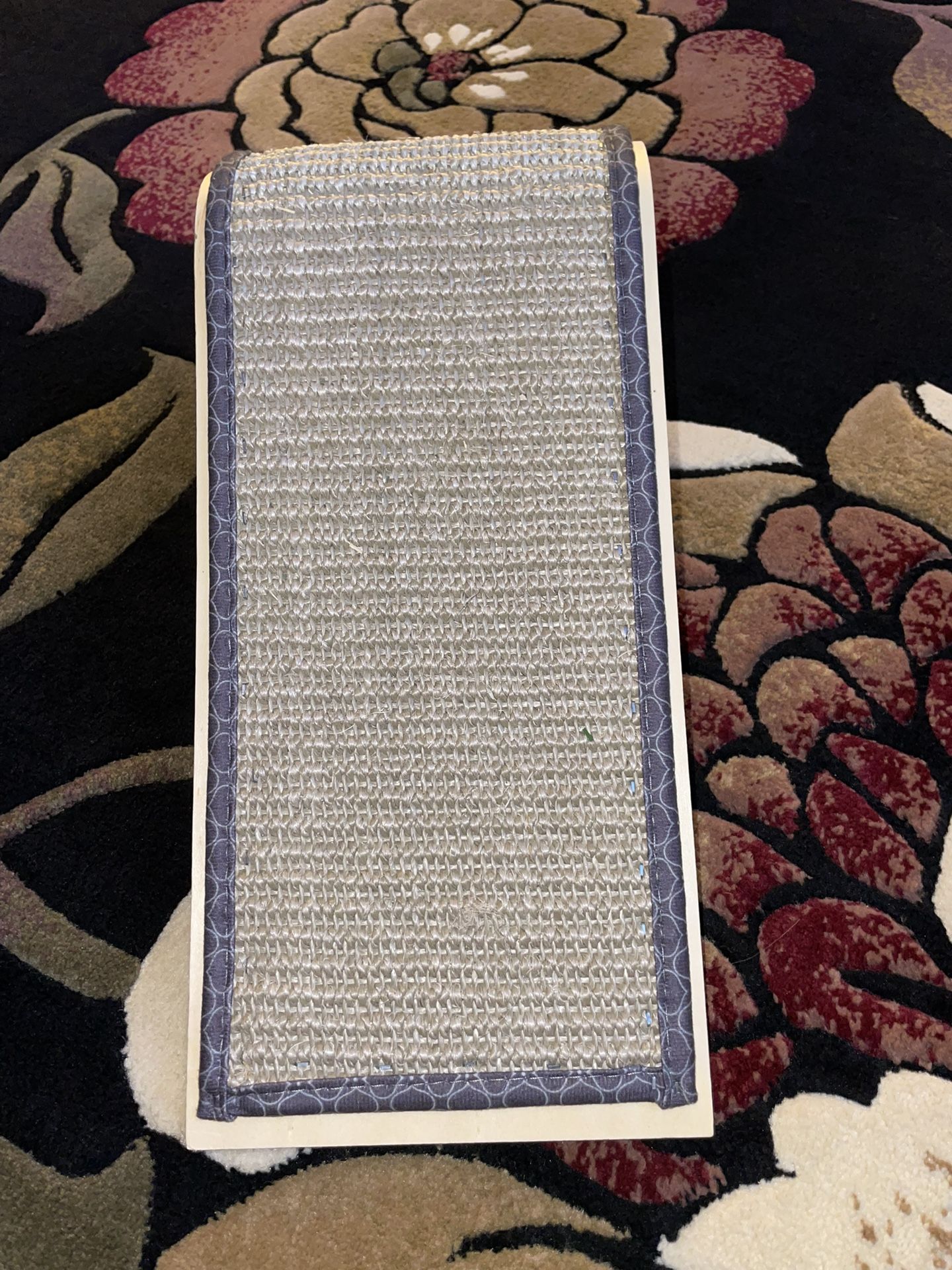 Ramp Style Cat Scratcher NEW