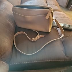 9944  Vintage coach purse