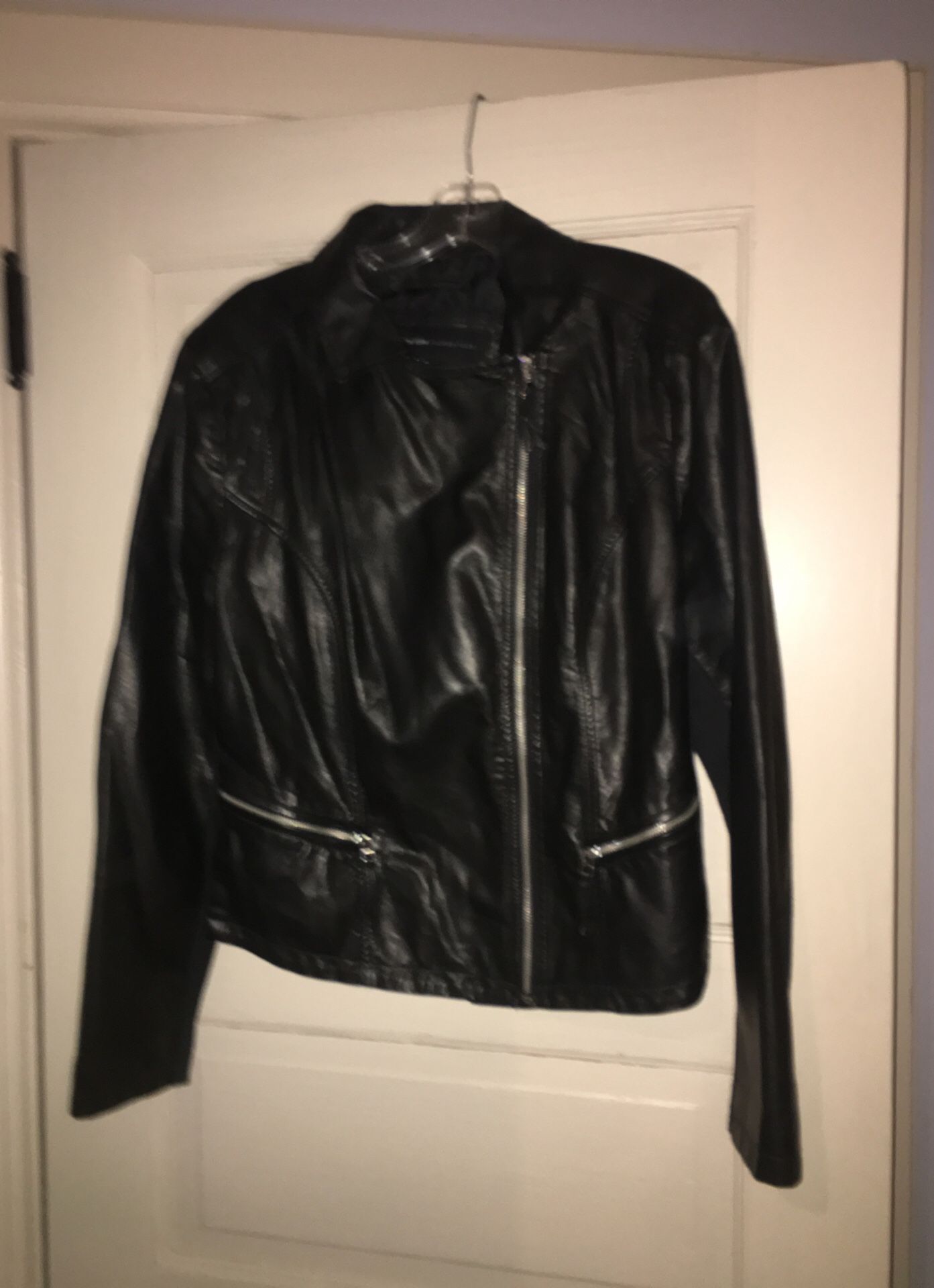 Women’s sz XL Andrew Marc black faux leather jacket