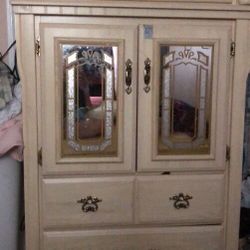 Cabinet armoire