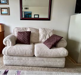 Set of sofa and loveseat