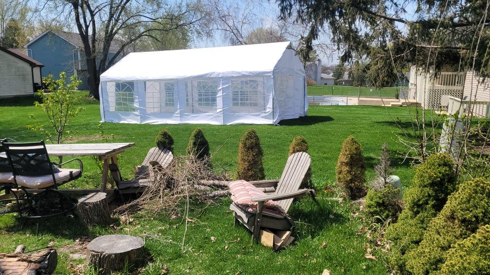 10′ x 30′ Polyethylene heavy duty tent/220gsm