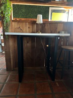 Restaurant table