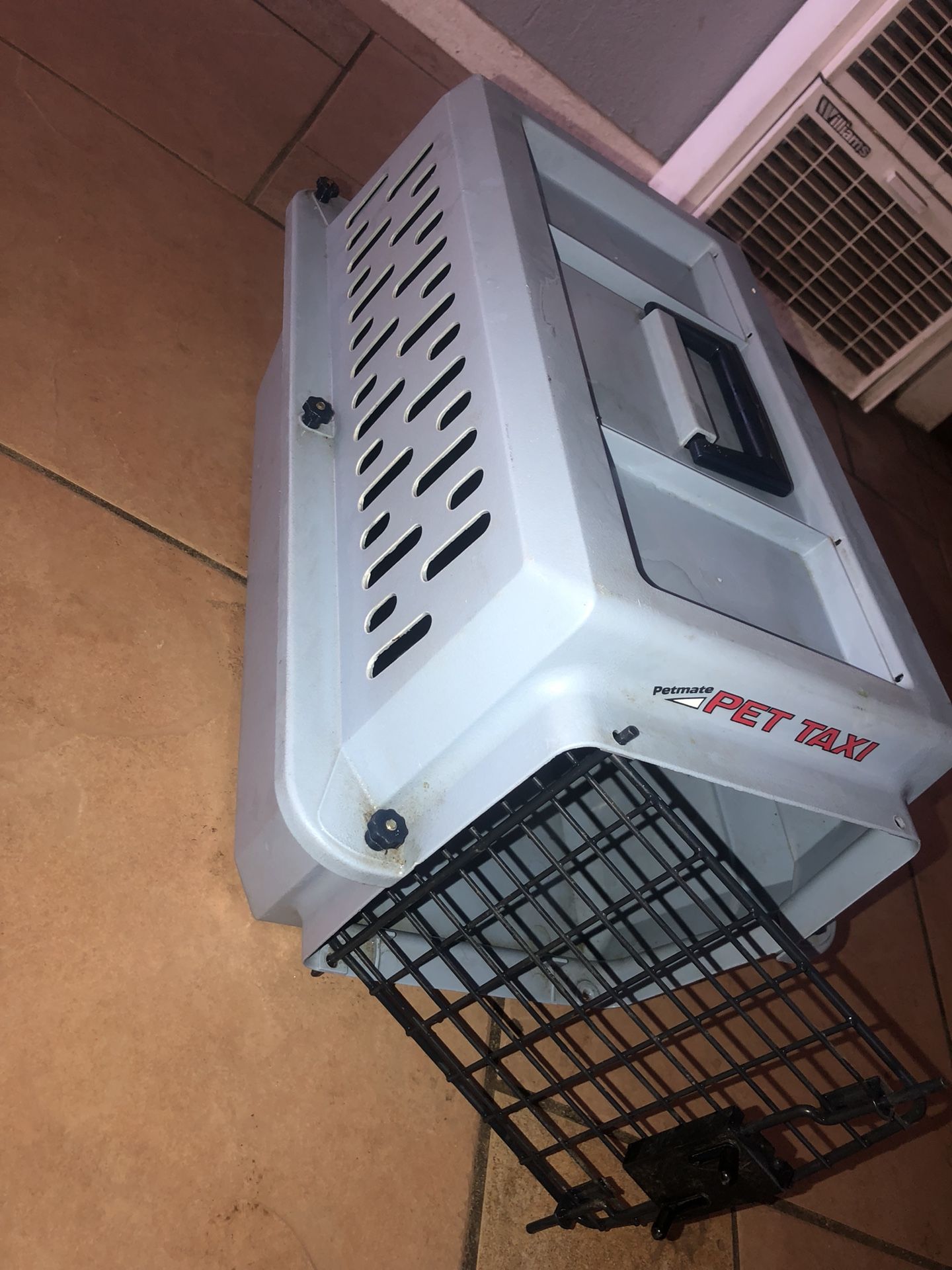 dog/cat travel crate