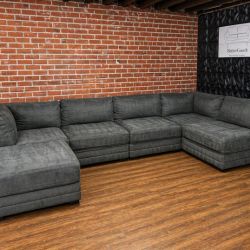 Delivery Available Thomasville 6pc dark gray sectional sofa couch