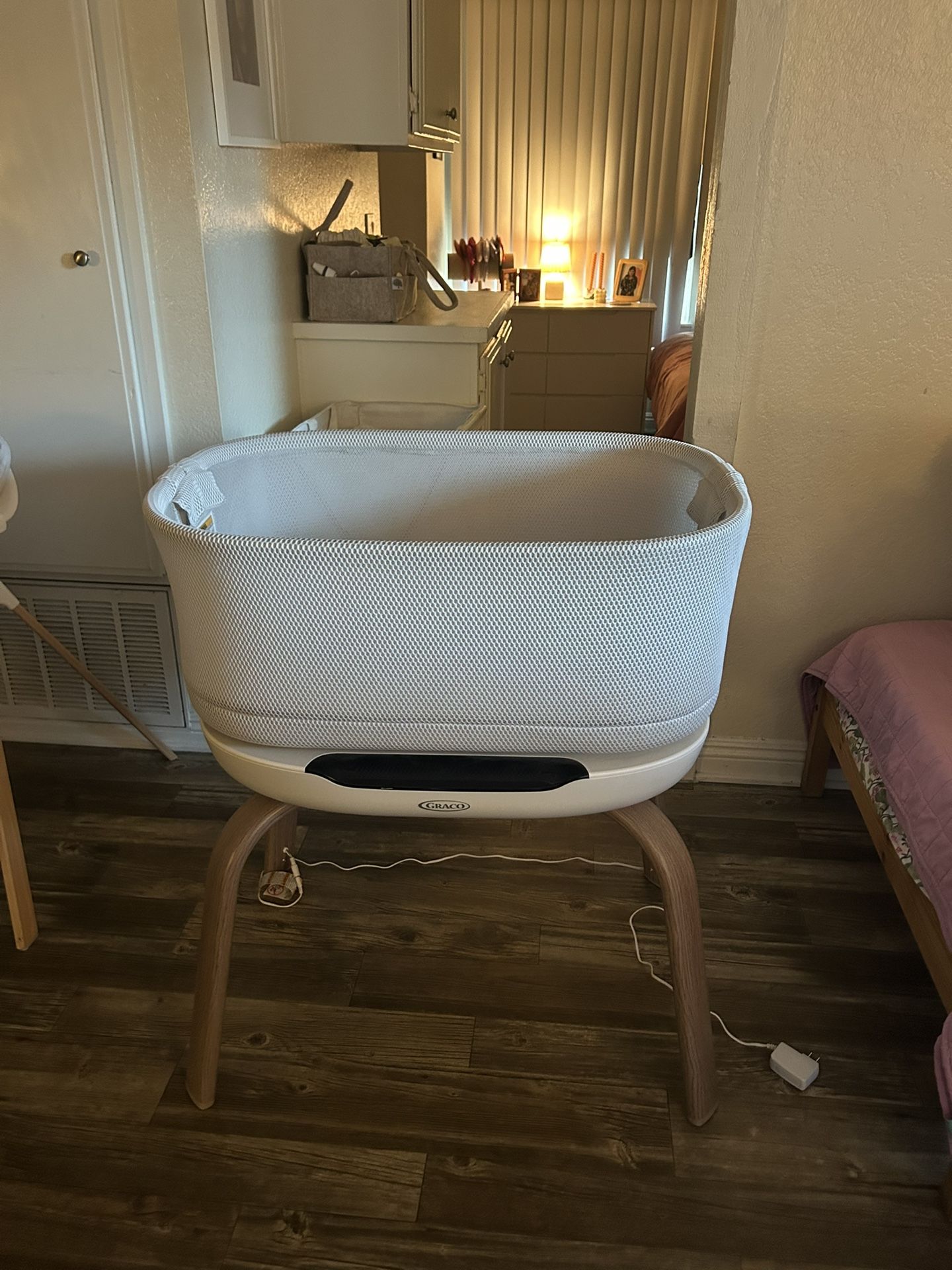 Graco Smart Sense Bassinet 